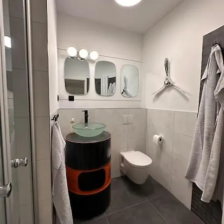 Daire Fliegerlounge-ferienwohnung Am Stadtpark *